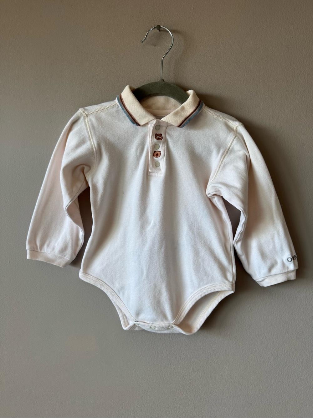Vintage Osh Kosh B’Gosh Embroidered Bear Long Sleeve Collared Bodysuit 24 months